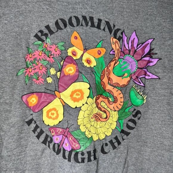 Tomboy X Blooming Through Chaos Gray Long Sleeve Graphic T-shirt Women’s 2X - Picture 5 of 5